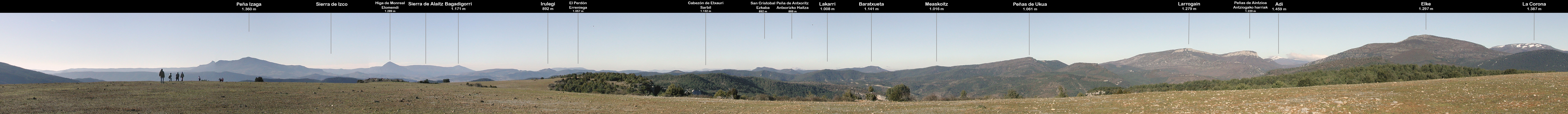 Vista al sur desde la cima de Eskisun. Osa. Valle de Artze